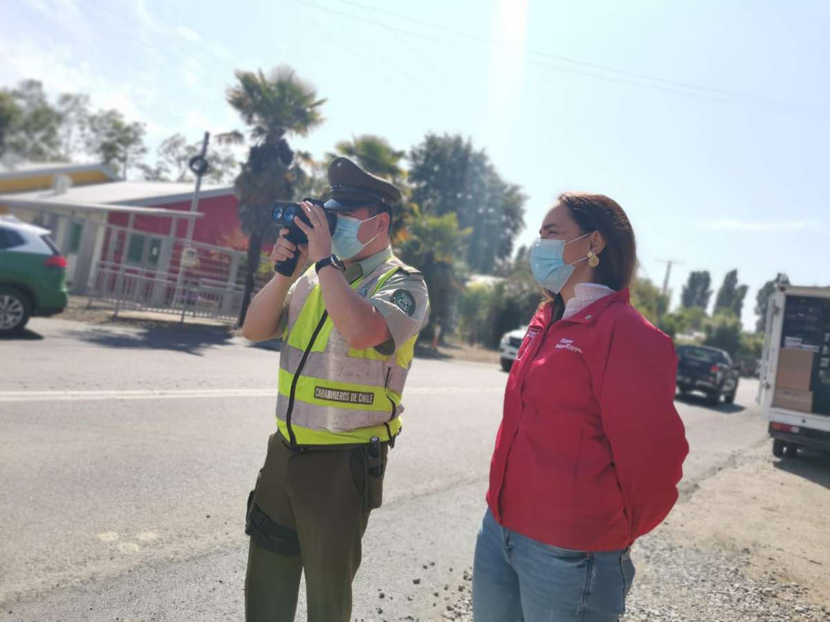 Autoridades realizan control de velocidad para concientizar sobre seguridad vial en la comuna de Pinto