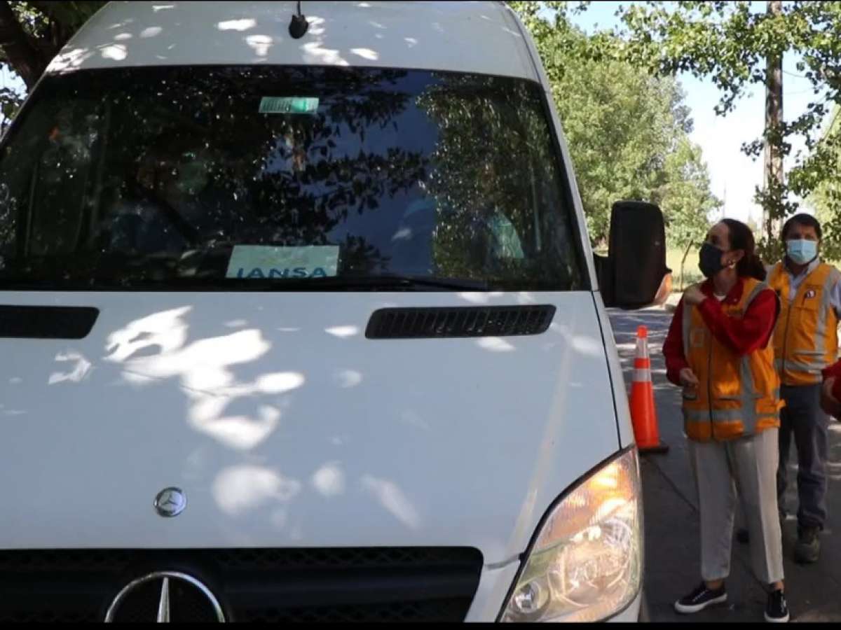 Autoridades fiscalizan transporte privado que traslada trabajadores agrícolas