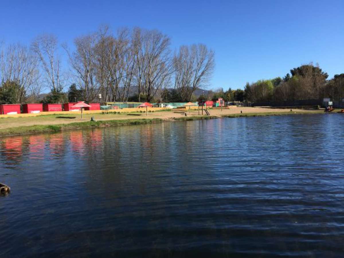 Laguna Avendaño recibe visita de autoridades del Medio Ambiente en el contexto del Reglamento de ley de Humedales Urbanos