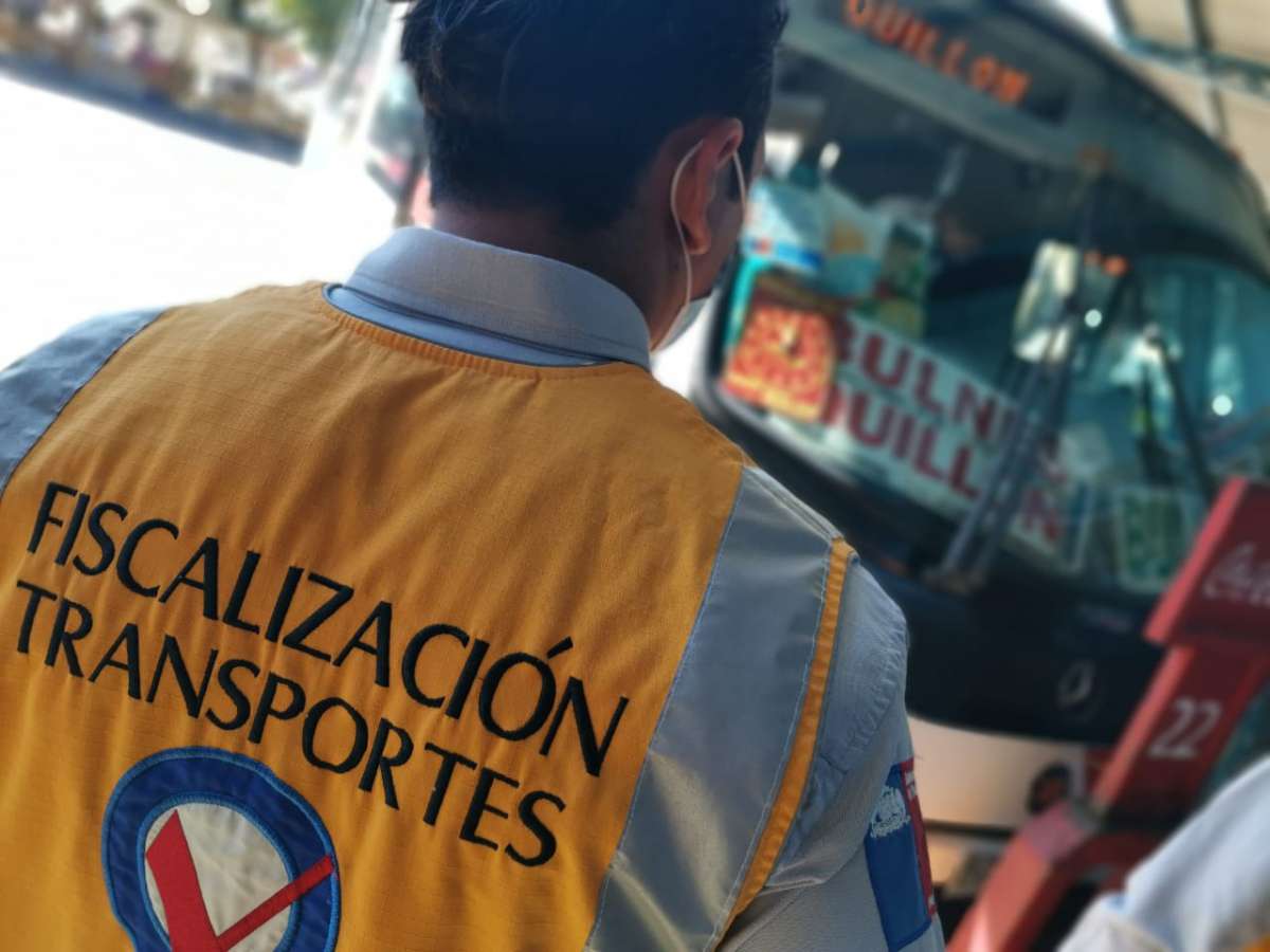 Transportes aumenta fiscalización en terminales para este fin de año