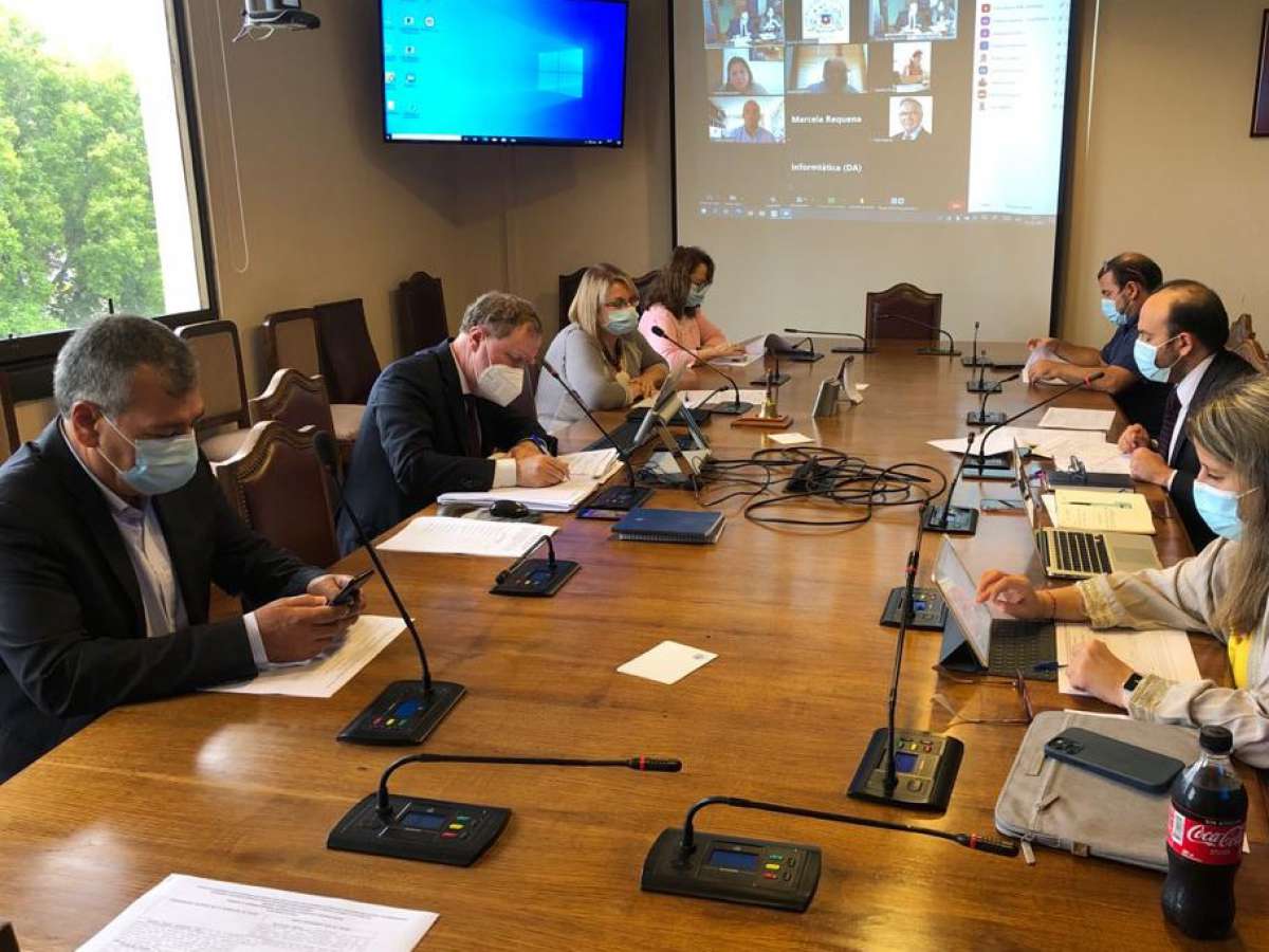 Gobierno Interior despachó a la Sala proyecto que permite elecciones de abril en dos días