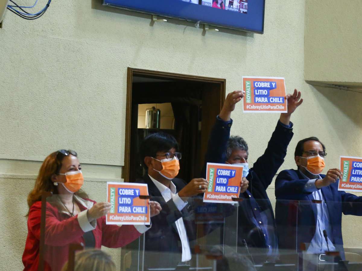 Sala aprueba idea de legislar de proyecto sobre Royalty Minero