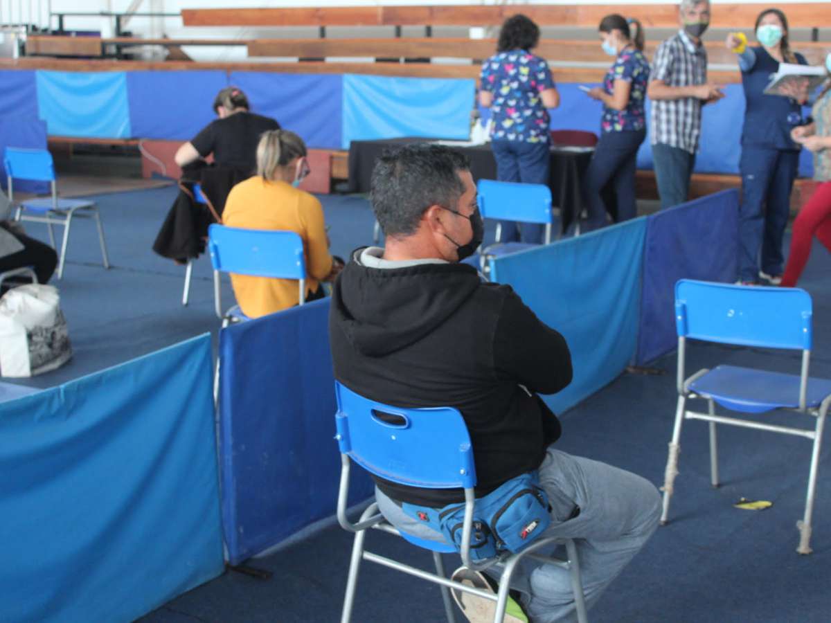 QUILLÓN PRESENTA UN 45 POR CIENTO DE PERSONAS INMUNIZADAS Y YA SUPERÓ LA BARRERA DE LOS 20 MIL VACUNADOS