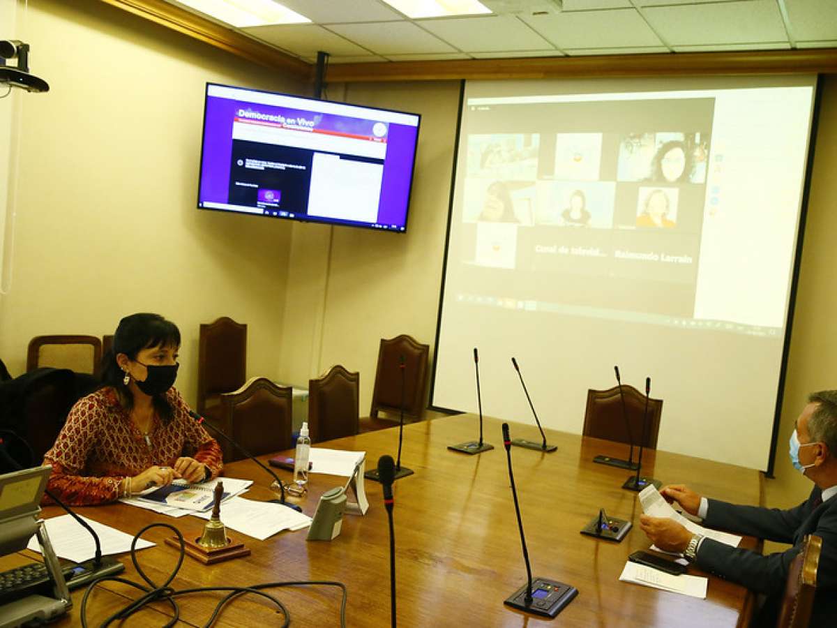 Enseñanza de lengua de señas será objetivo fundamental de la educación para la inclusión social