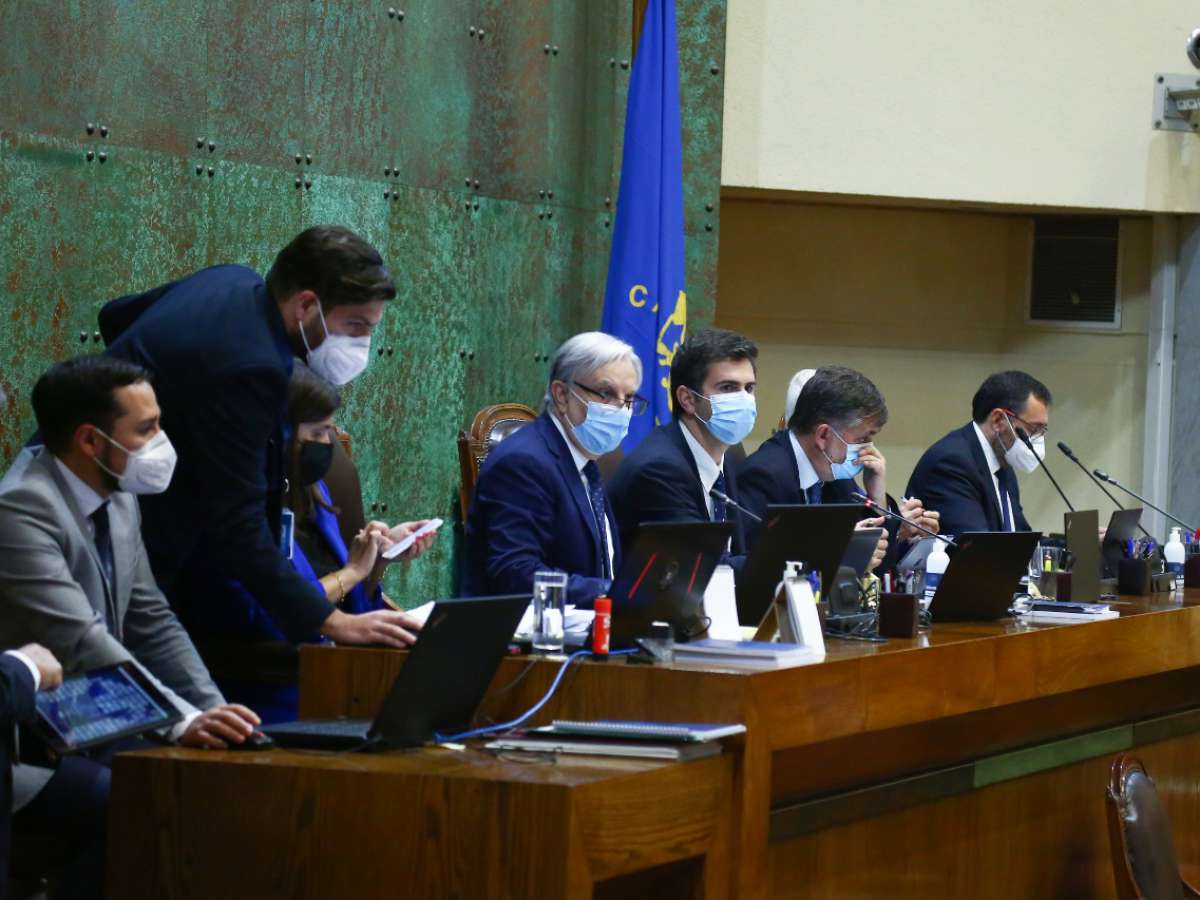 Aprueban idea de legislar de proyecto sobre protección de la información neuronal
