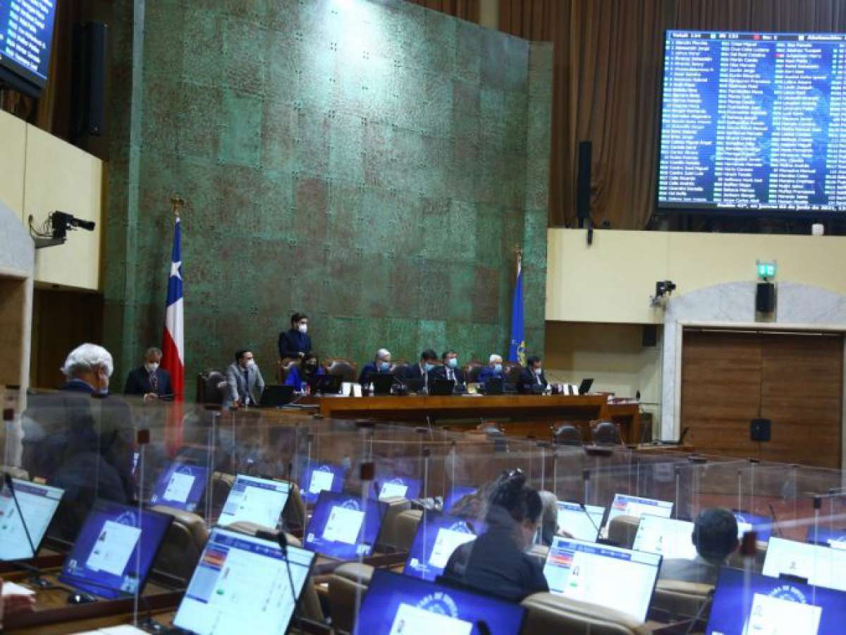 A ley proyecto que frena el alza de los precios de los planes de las isapres
