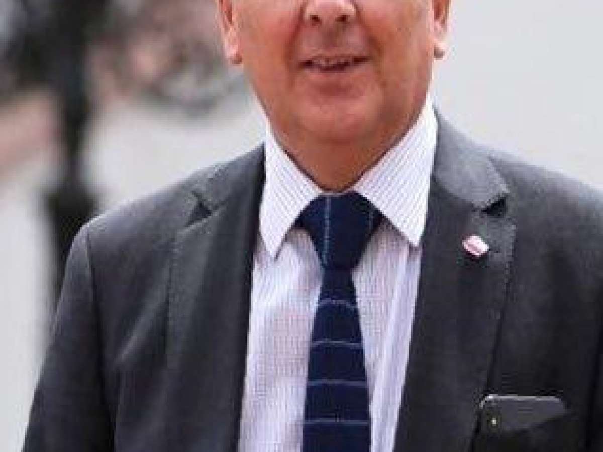 Senador Alvarado por aprobación del IFE Universal: demuestra la preocupación del Gobierno por quienes lo han pasado mal 