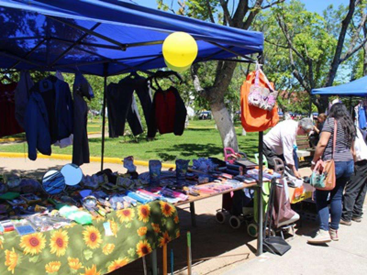 Dirección de Turismo Municipal organiza feria presencial  del 'Día del Padre' para apoyar a microempresarios y artesanos