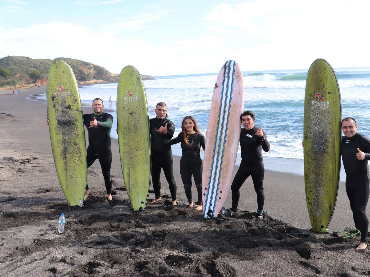 Autoridades deportivas visitan Club de Surf Rinconada