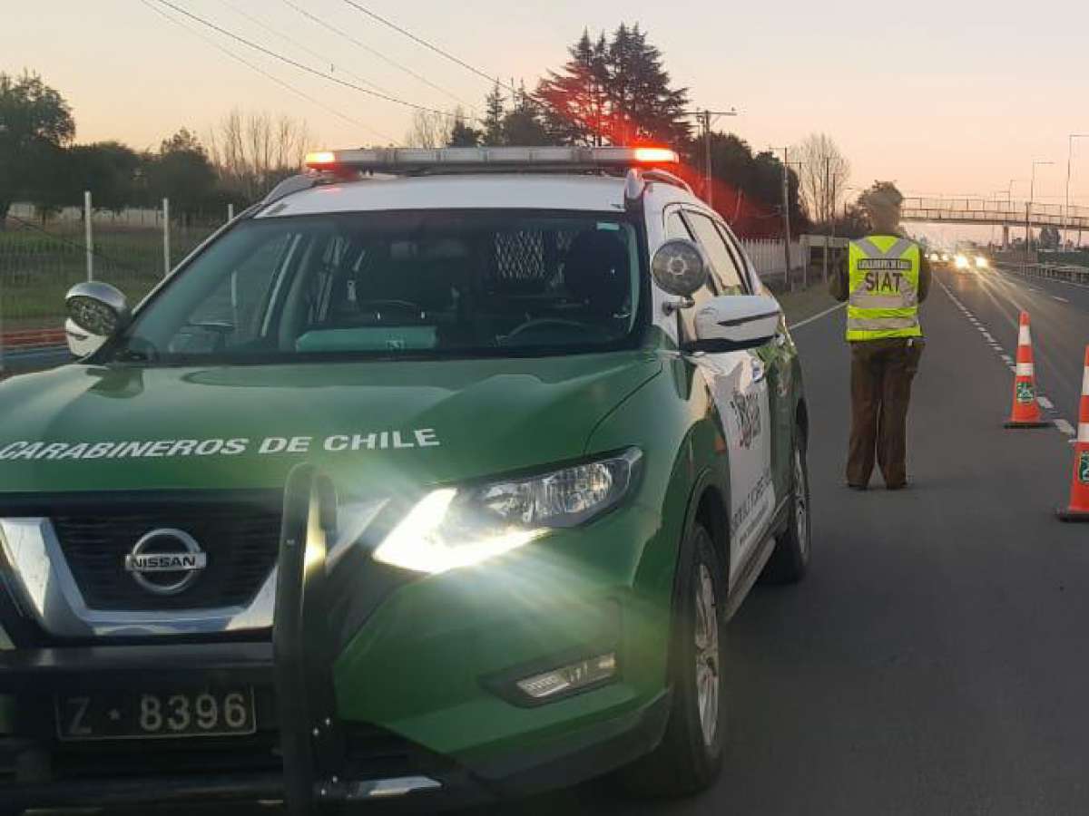 En fin de semana largo, Carabineros detuvo a 10 conductores en estado de ebriedad y cursó 324 infracciones al tránsito en plan ‘Ruta Segura’ 