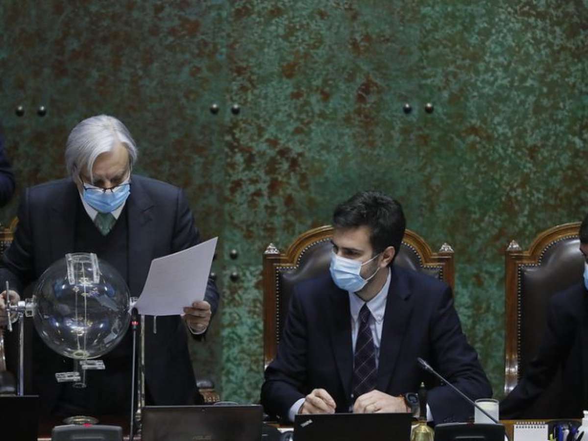 Definen comisión que analizará acusación constitucional en contra del ministro de Educación