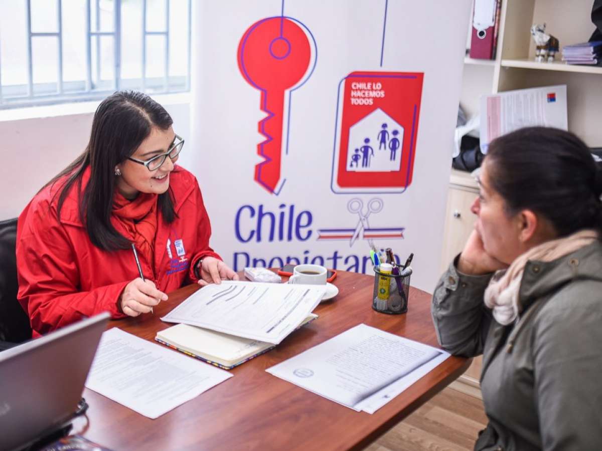 Bienes Nacionales y Serviu retoman atención de público en la Delegación Presidencial de Punilla