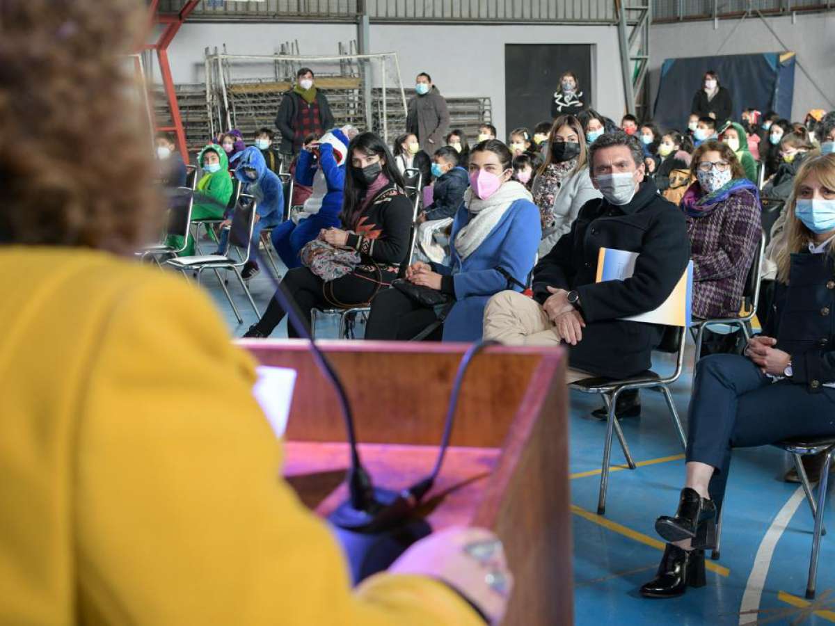 Alcalde Camilo Benavente confirmó inversión por más de 250 millones de pesos para locomoción escolar y calefacción de escuelas municipales