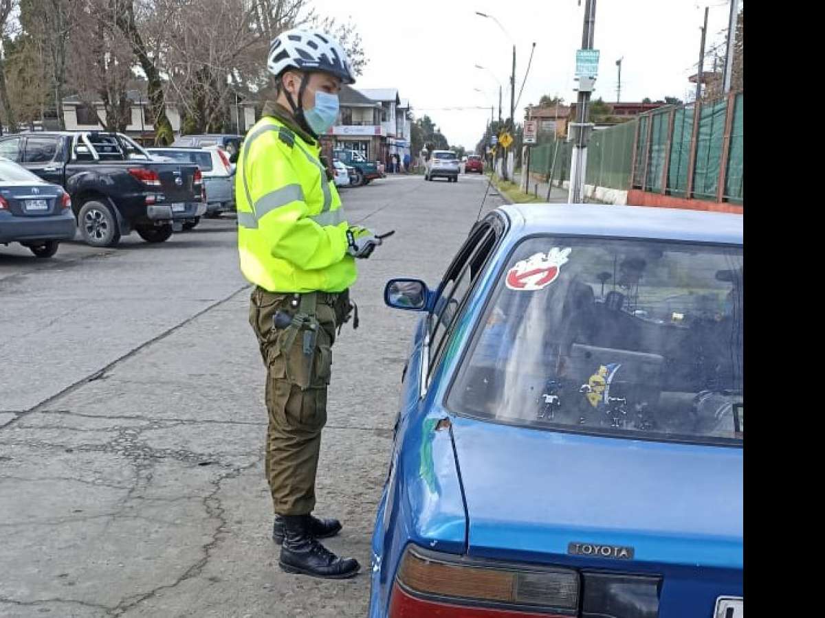Carabineros detuvo en Quillón a conductor con revisión técnica vencida y buscado por circular en estado de ebriedad