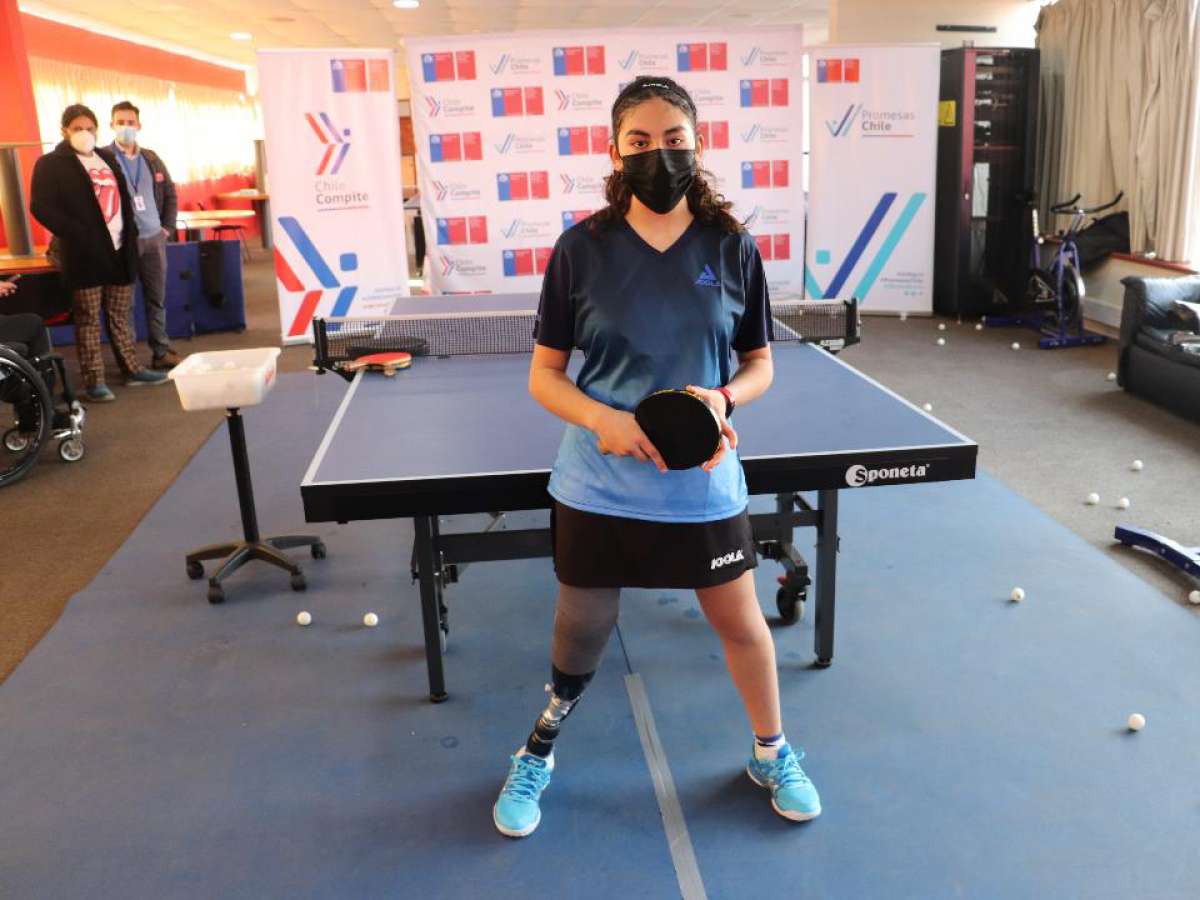 Deportista paralímpica Joseline Yévenes ya cuenta con nueva prótesis