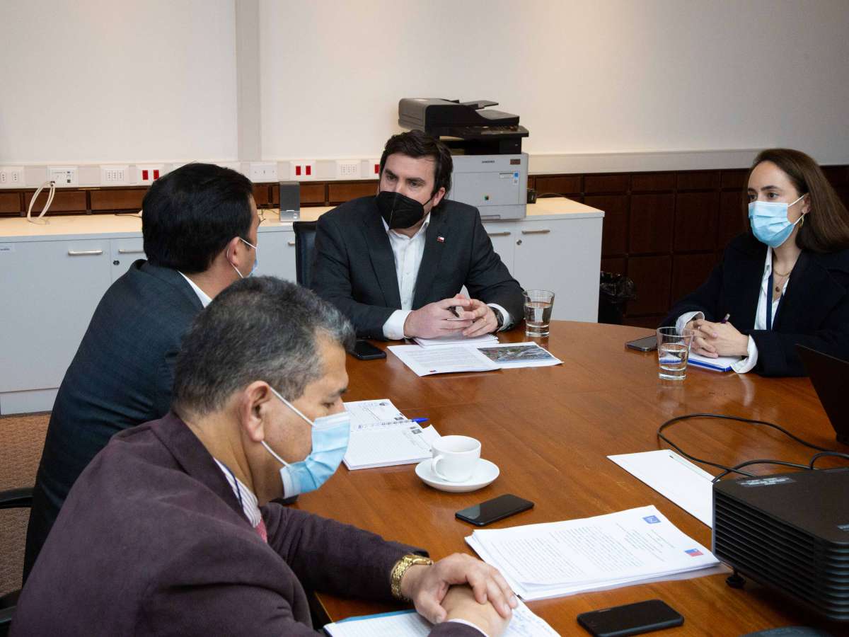 Subsecretario de Telecomunicaciones y autoridades de Ñuble evalúan avance de proyectos de conectividad para la región