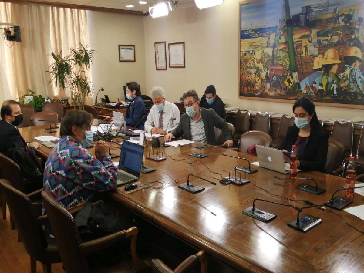 Despachan a la Sala proyecto que establece pago de indemnización a familiares de trabajadores fallecidos