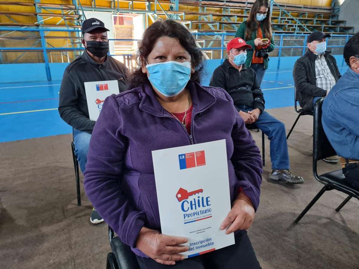 Ruta del Propietario: 26 familias de Portezuelo recibieron sus títulos de dominio