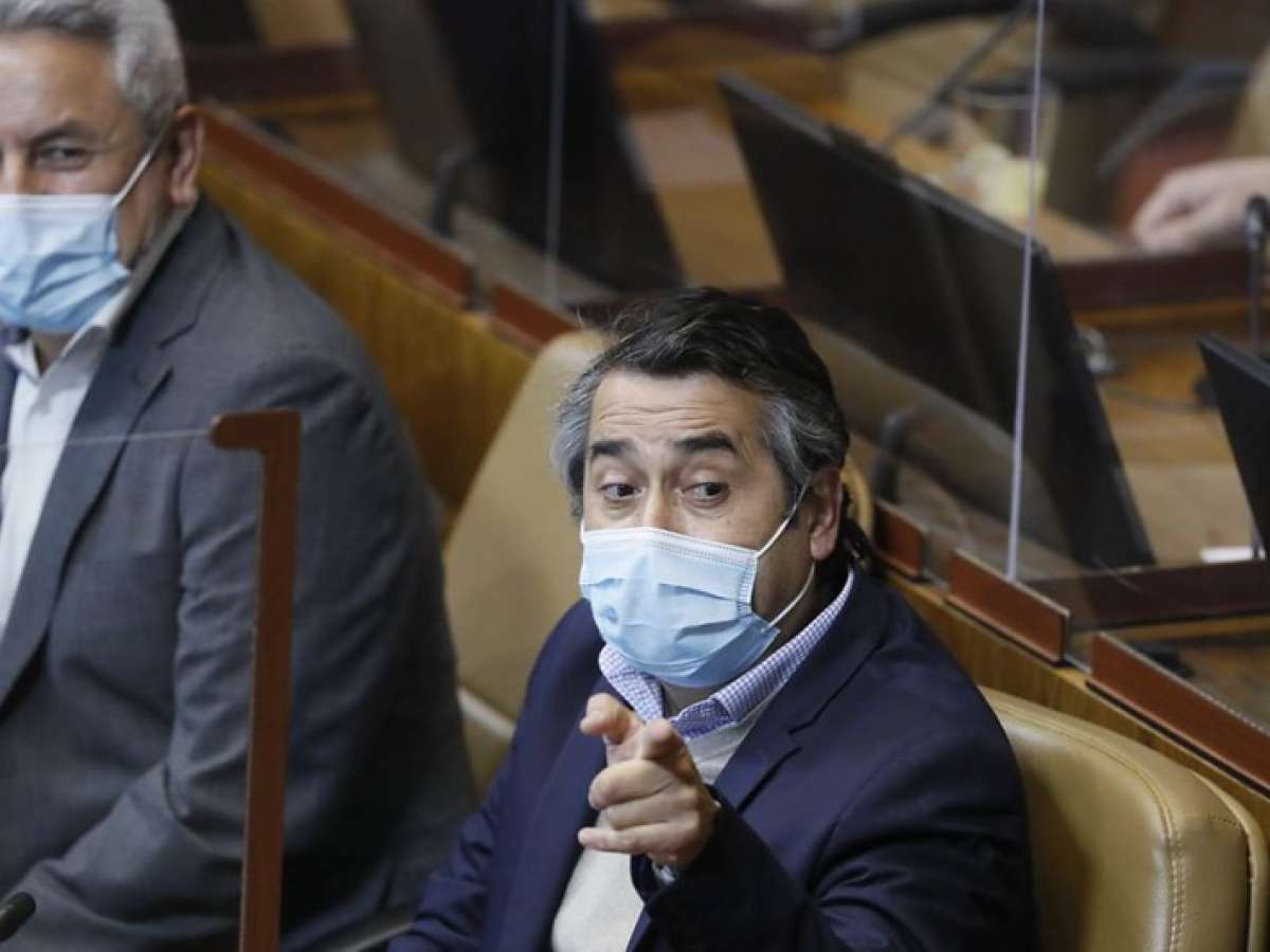 Plantean traspasar el sistema de pensiones del profesorado a Capredena