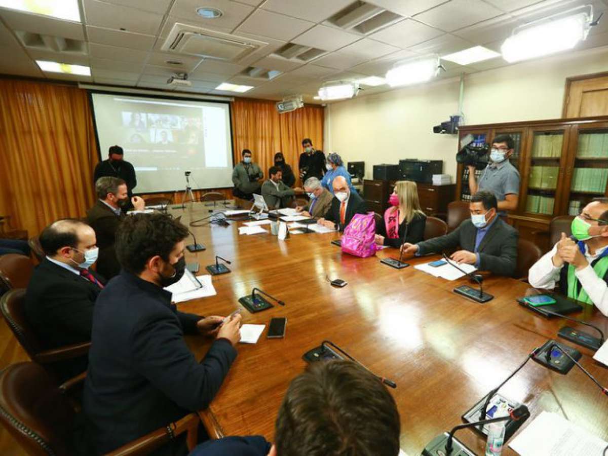 Cuarto retiro: Constitución acuerda esquema de trabajo para debate en particular
