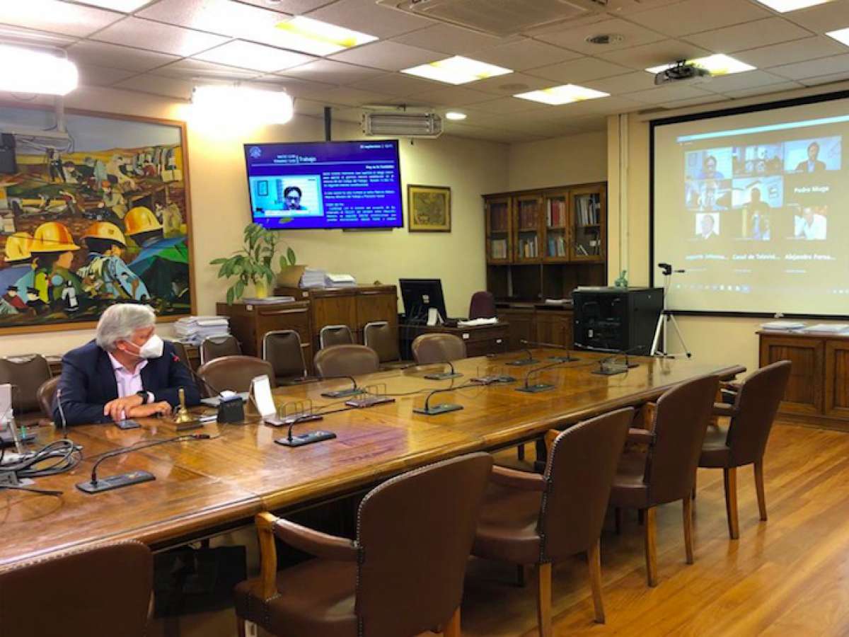 Trabajo aprobó otorgar un permiso laboral sin mínimo de edad para exámenes preventivos