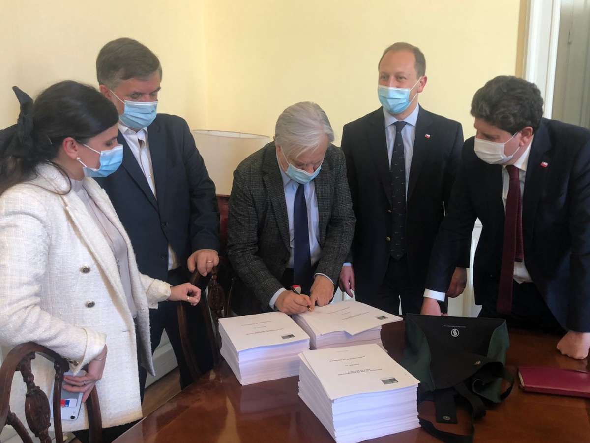 Gobierno ingresó a trámite legislativo el Presupuesto de la Nación para el año 2022