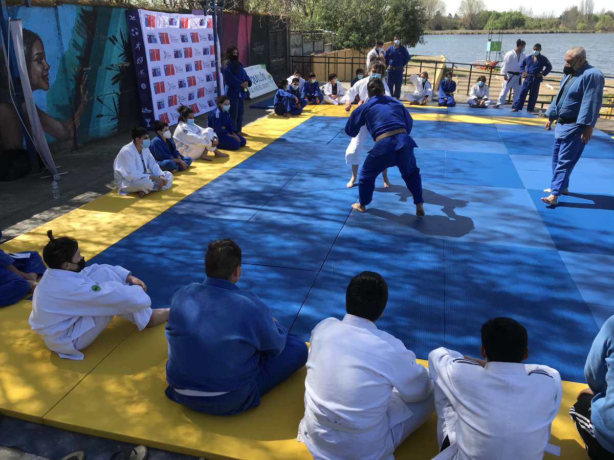 JUDOCAS DE ÑUBLE Y BIOBÍO PARTICIPARON DE ENTRENAMIENTO CONJUNTO CON MIRAS A LOS JUEGOS BINACIONALES DE LA ARAUCANÍA