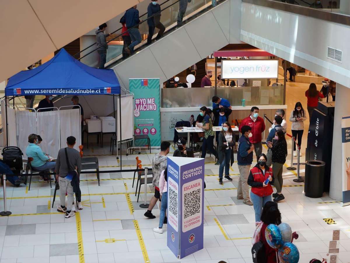 Covid-19: Suman 1.500 las personas vacunadas en Mall Arauco
