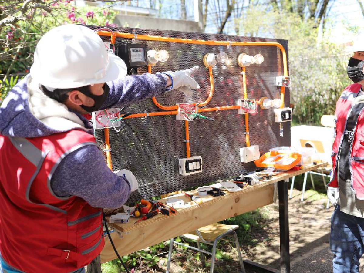 Autoridades refuerzan necesidad de capital humano para el desarrollo energético de Ñuble