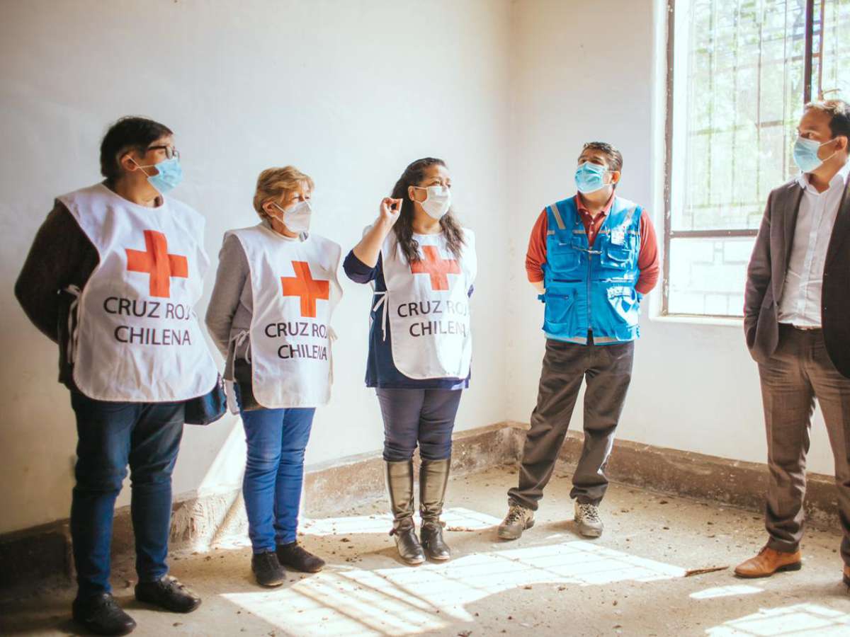 Gobernador Crisóstomo inspecciona obras del camino Las Mariposas y la Cruz Roja en Chillán