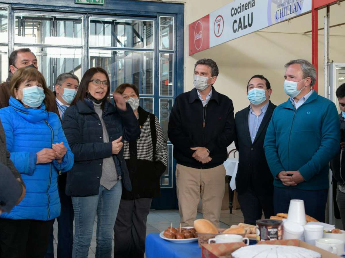 Cocinerías del mercado reabren sus locales tras año y medio de cierre por la pandemia