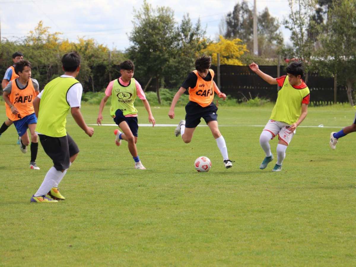 Ñublense prueba a más de 140 niños de talleres de fútbol del Mindep-IND