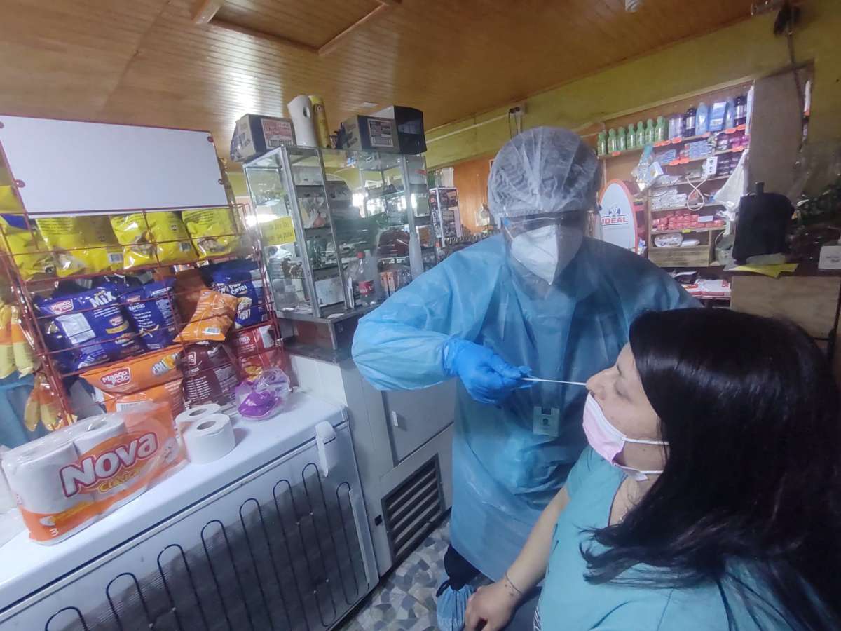 Seremi de Salud refuerza testeos en zonas de brotes en Cobquecura y Bulnes