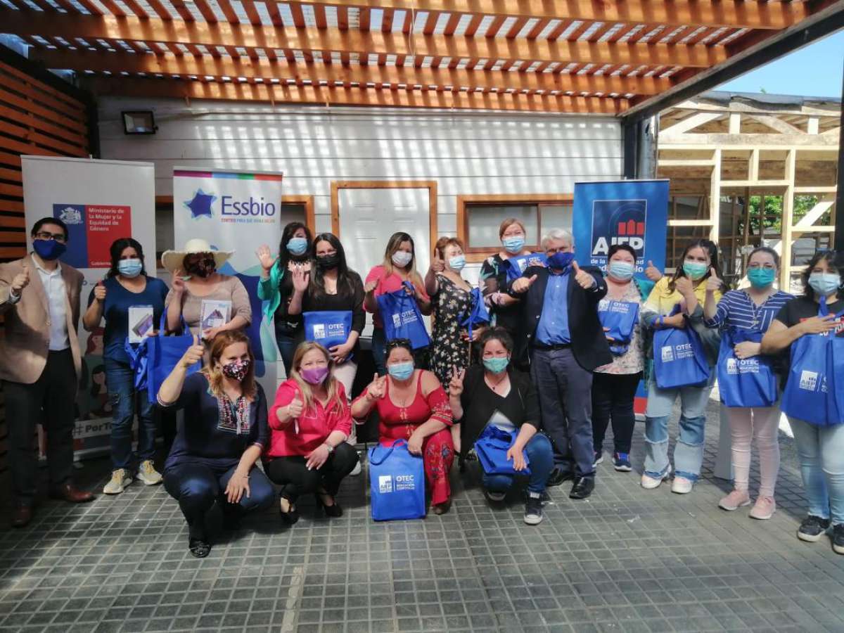 Jefas de hogar de Ñuble se capacitan en gasfitería sanitaria