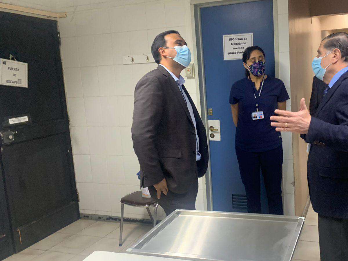 Gobernador de Ñuble constató avances en obras de mejoramiento en la Unidad de Emergencia del Hospital de Chillán