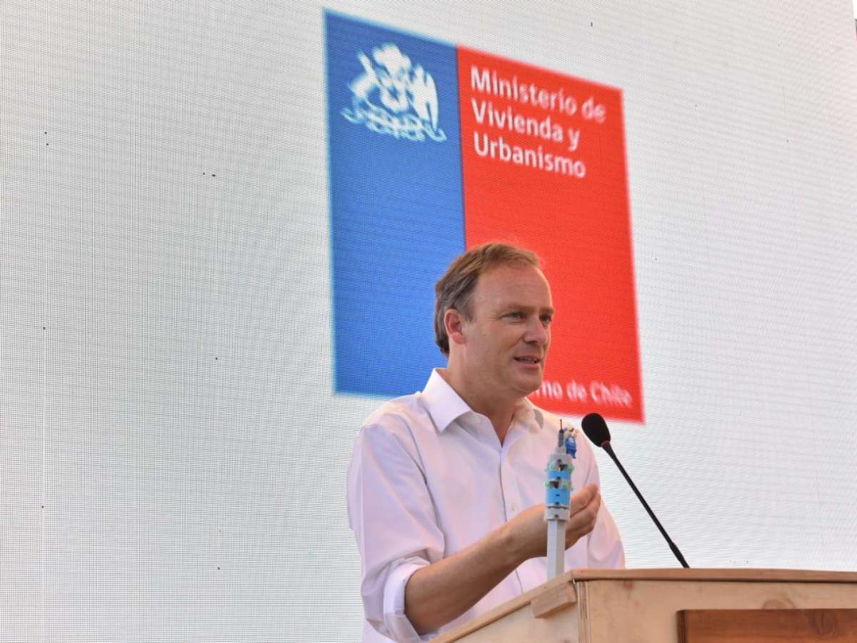 Ministro Felipe Ward anuncia que más de 9 mil familias serán beneficiadas con la Tarjeta Banco de Materiales