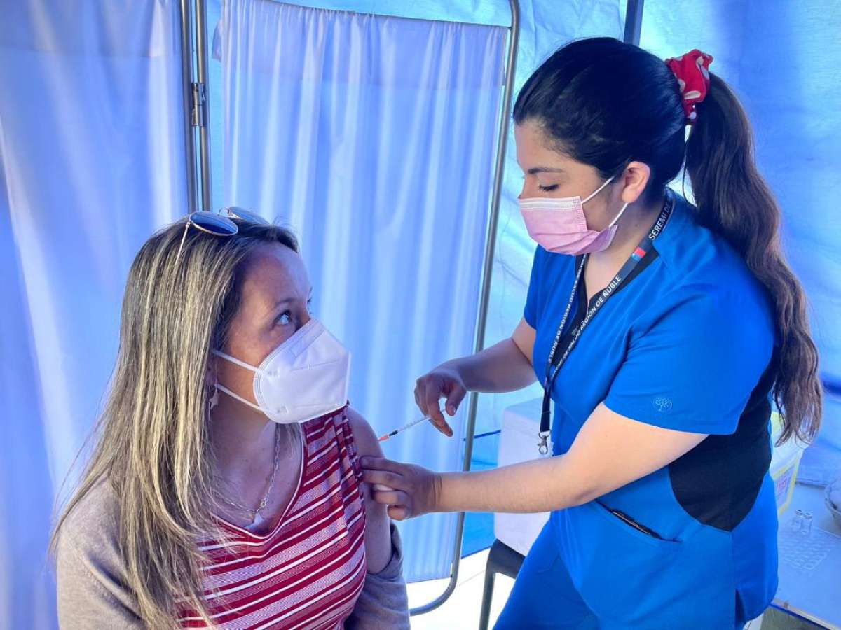 Vacunación incide en baja de hospitalizados y uso de ventilación mecánica