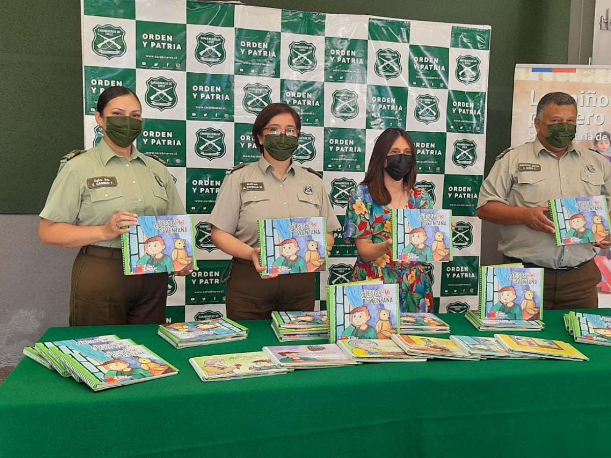 Carabineros recibió material didáctico desde Seremía de Desarrollo Social y Familia para fortalecer trabajo preventivo con niños