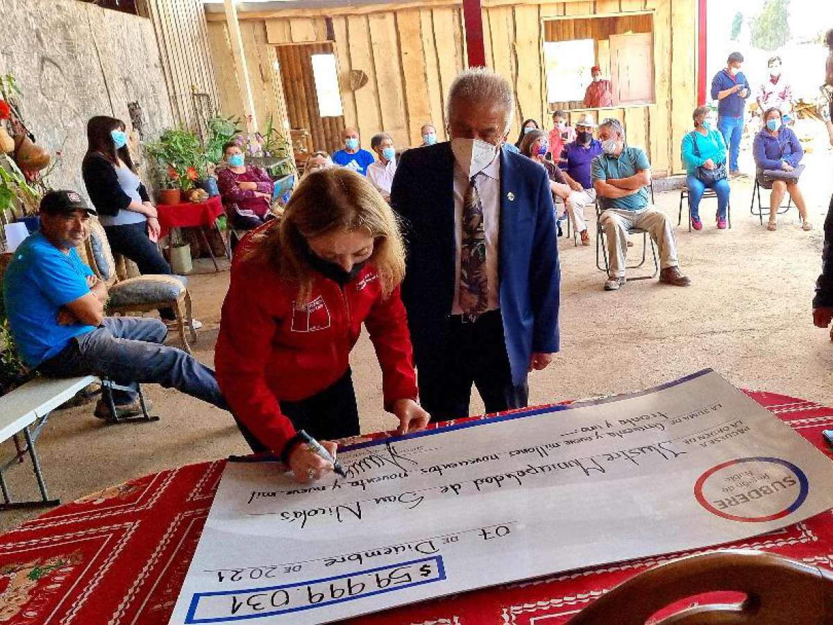 San Nicolás: Subdere Ñuble financia extensión de APR y reposición de sede social