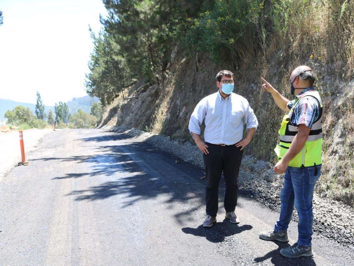 Un 35 por ciento de avance presenta la pavimentación de la ruta costera en Trehuaco