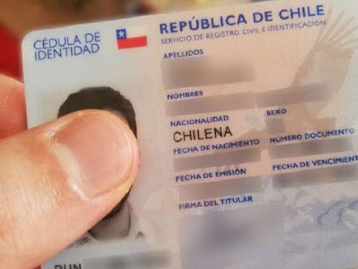 Seremi de Justicia da a conocer nuevo decreto que extiende la vigencia de las cédulas de identidad para personas chilenas: habrá plazo hasta 2022 y 2023.