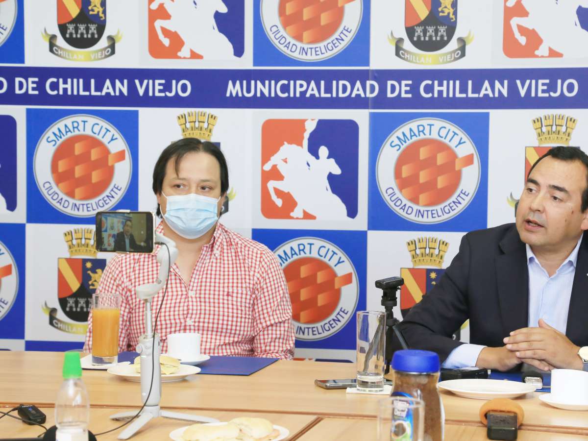 Alcalde del Pozo pone a disposición equipo veterinario para mascotas afectadas por los incendios