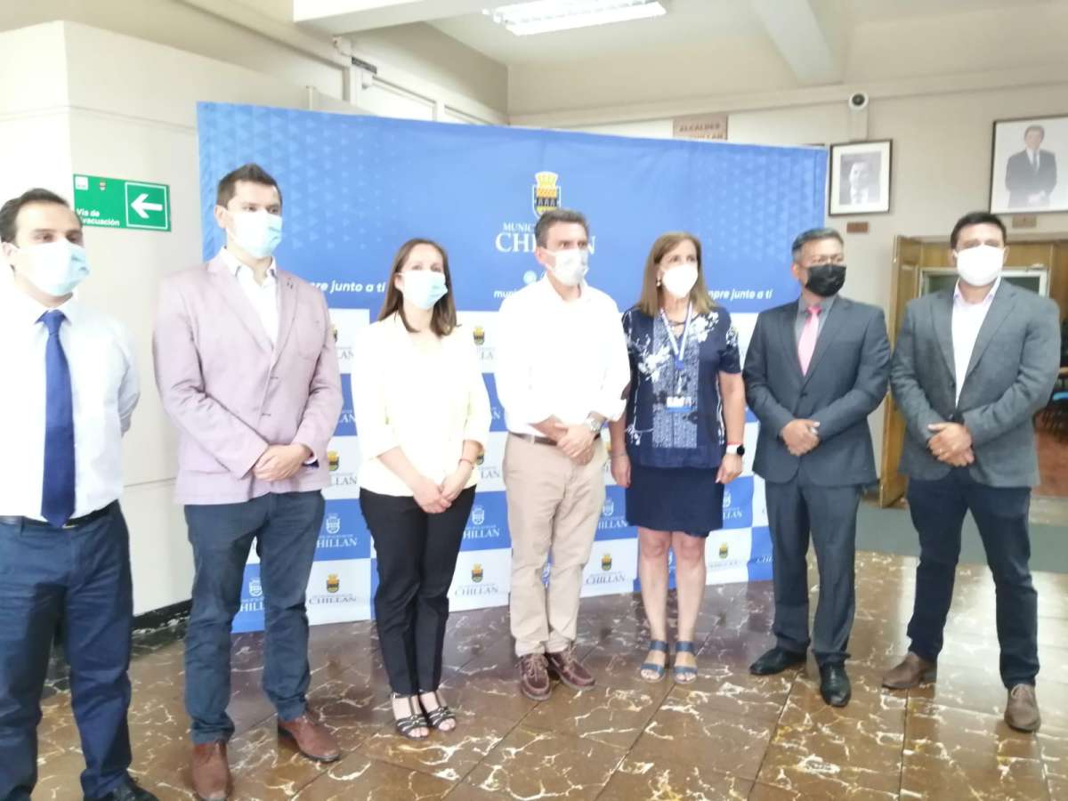 Alcalde Camilo Benavente presentó a los nuevos directores de Cesfam municipales de Chillán
