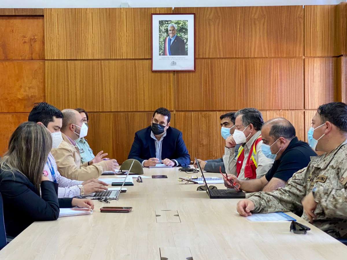 Tras incendio en Quillón: autoridades realizaron reunión de análisis