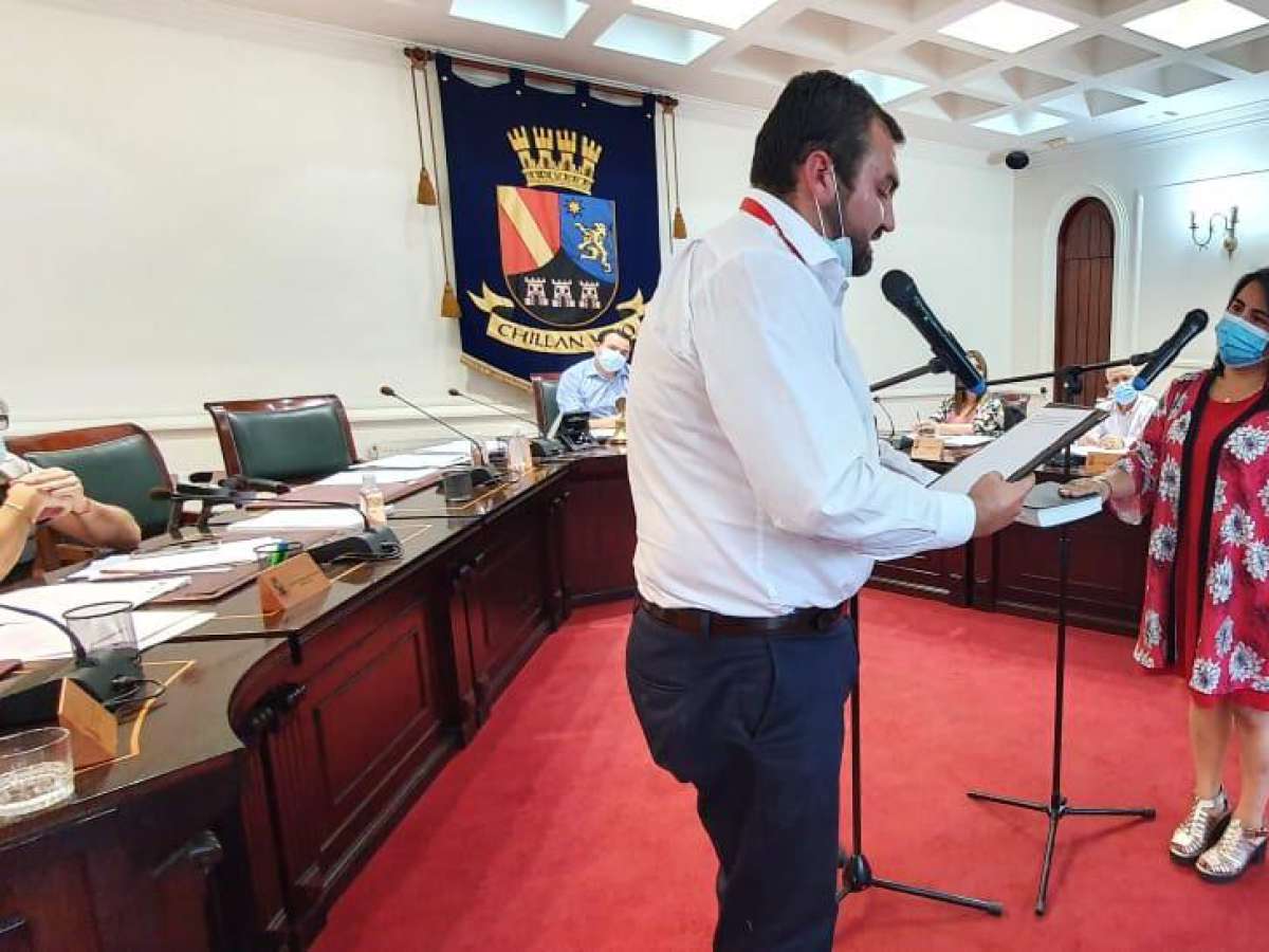 Daniela Guzmán asumió como concejala de Chillán Viejo