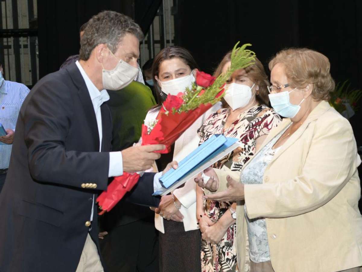 Profesores de Chillán recibieron bonos de incentivo al retiro