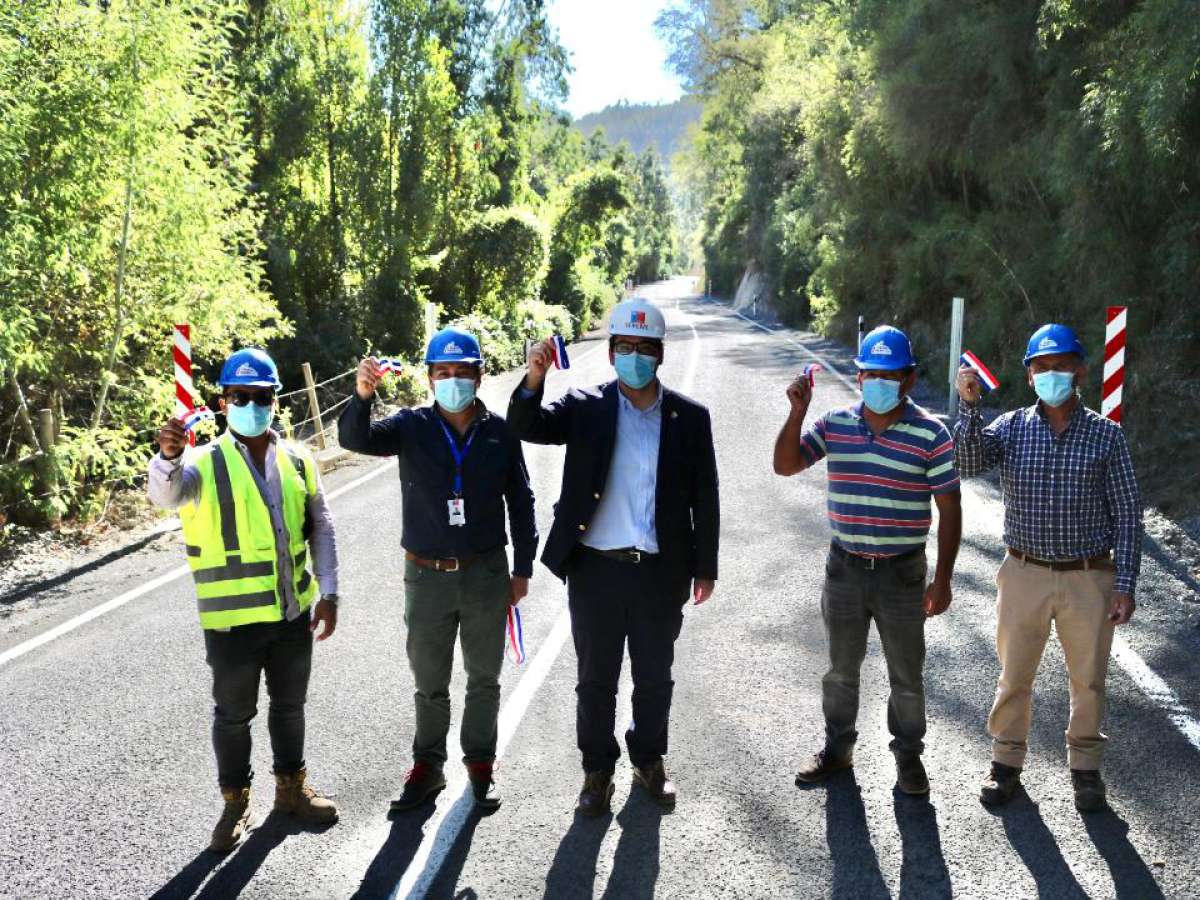 MOP inauguró asfaltado de 4,5 kilómetros de camino a la costa en Trehuaco