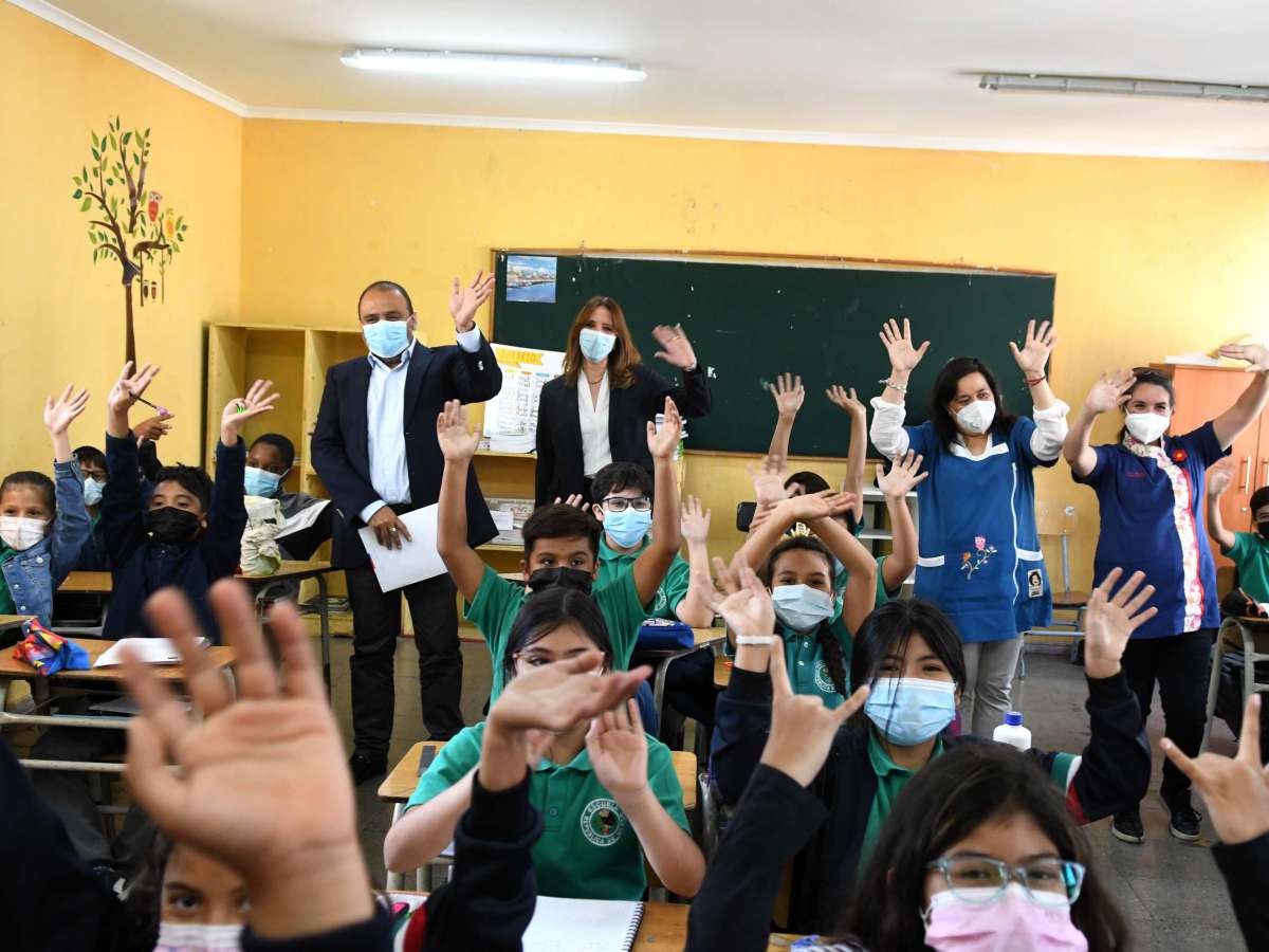 MINEDUC Y MINSAL DAN A CONOCER NUEVAS ORIENTACIONES SANITARIAS PARA EL REENCUENTRO DE LAS COMUNIDADES EDUCATIVAS 