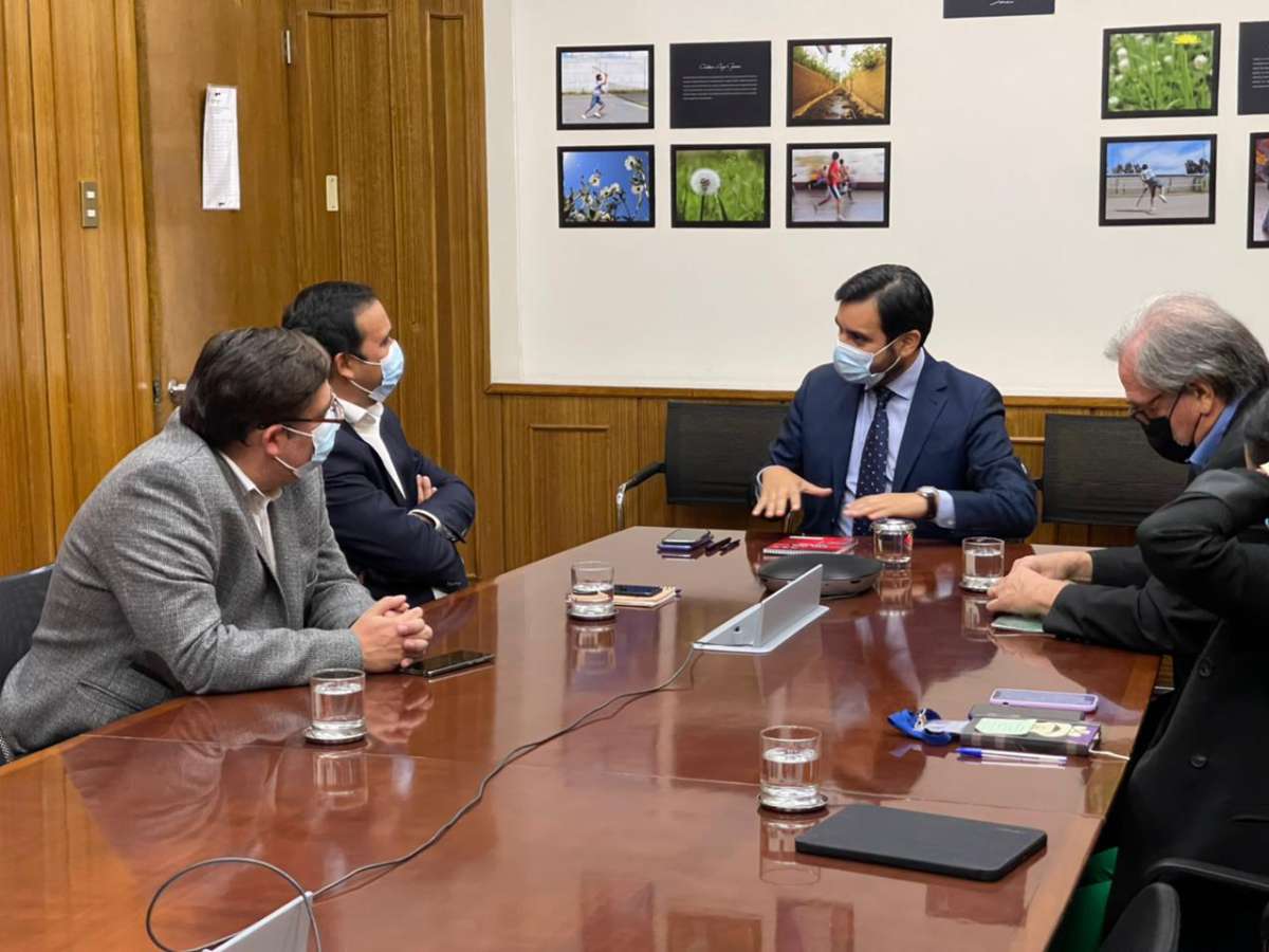 GOBERNADOR CRISÓSTOMO EXPONE COMO PRIORIDAD A SUBSECRETARIO DE JUSTICIA EL TRASLADO DE CÁRCEL DE CHILLÁN Y EL REFUERZO DE SERVICIOS PÚBLICOS