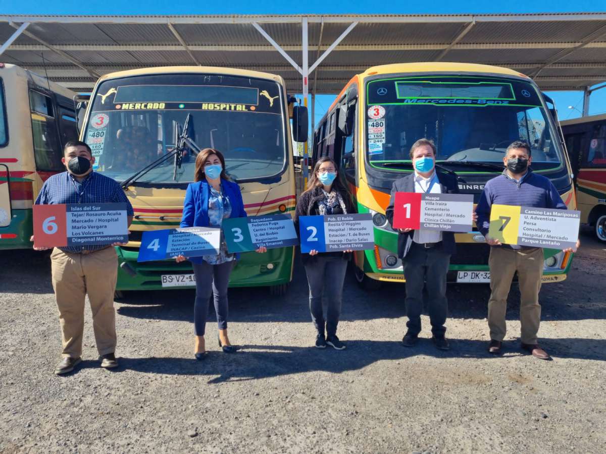 Seremi verifica implementación de nuevos letreros de recorrido en taxibuses urbanos